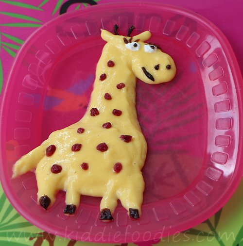 Giraffe mango and yogurt mousse dessert for kids step3a