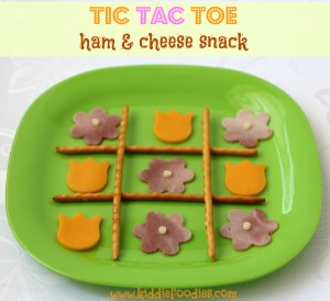 Tic Tac Toe ham and cheese snack for kids, #snack, #tictactoe