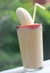 Peach banana smoothie with yogurt