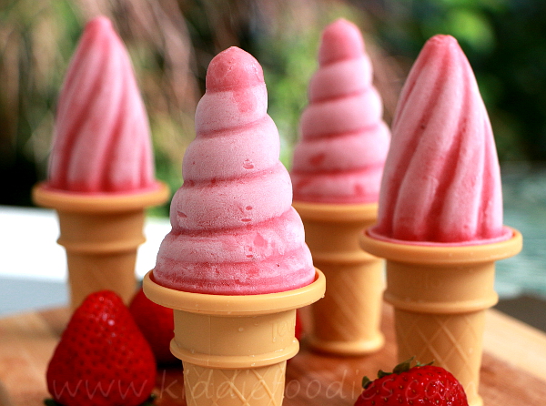 Strawberry frozen yogurt ice cream pops