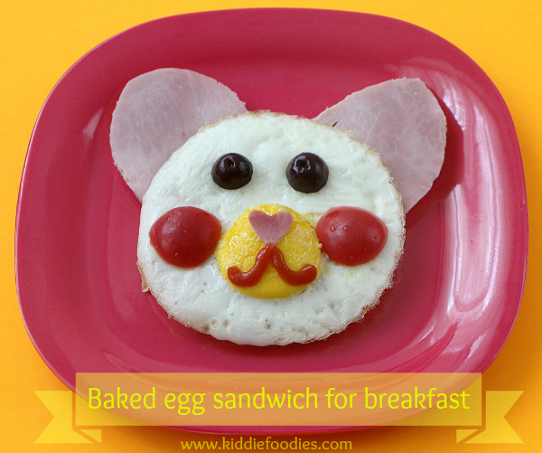 Teddy bear baked eggs sandwich for breakfast