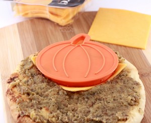Pumpkin shaped, grilled eggplant and cheese sandwich for kids step3