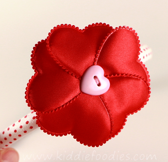 How to make red heart flower headband for st Valentine Day - tutorial step3a