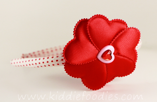How to make red heart flower headband for st Valentine Day - tutorial step3c