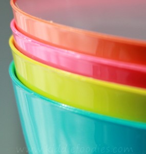 How to feed picky eaters - Mom's tips and tricks - color bowls