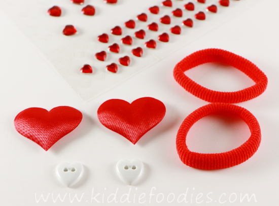 How to make heart hair ties for Valentine's Day - tutorial step1