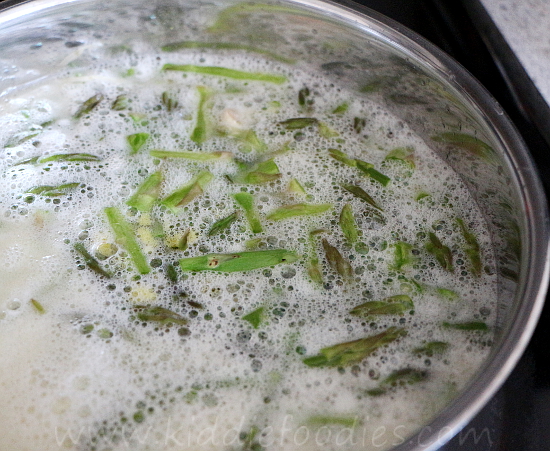 Cream of asparagus soup - easy recipe step3