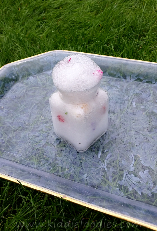 Science Activity Baking Soda and Vinegar Volcano with Flowers step11