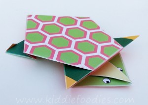 Simple origami for kids - how to make a paper turtle - Kiddie Foodies